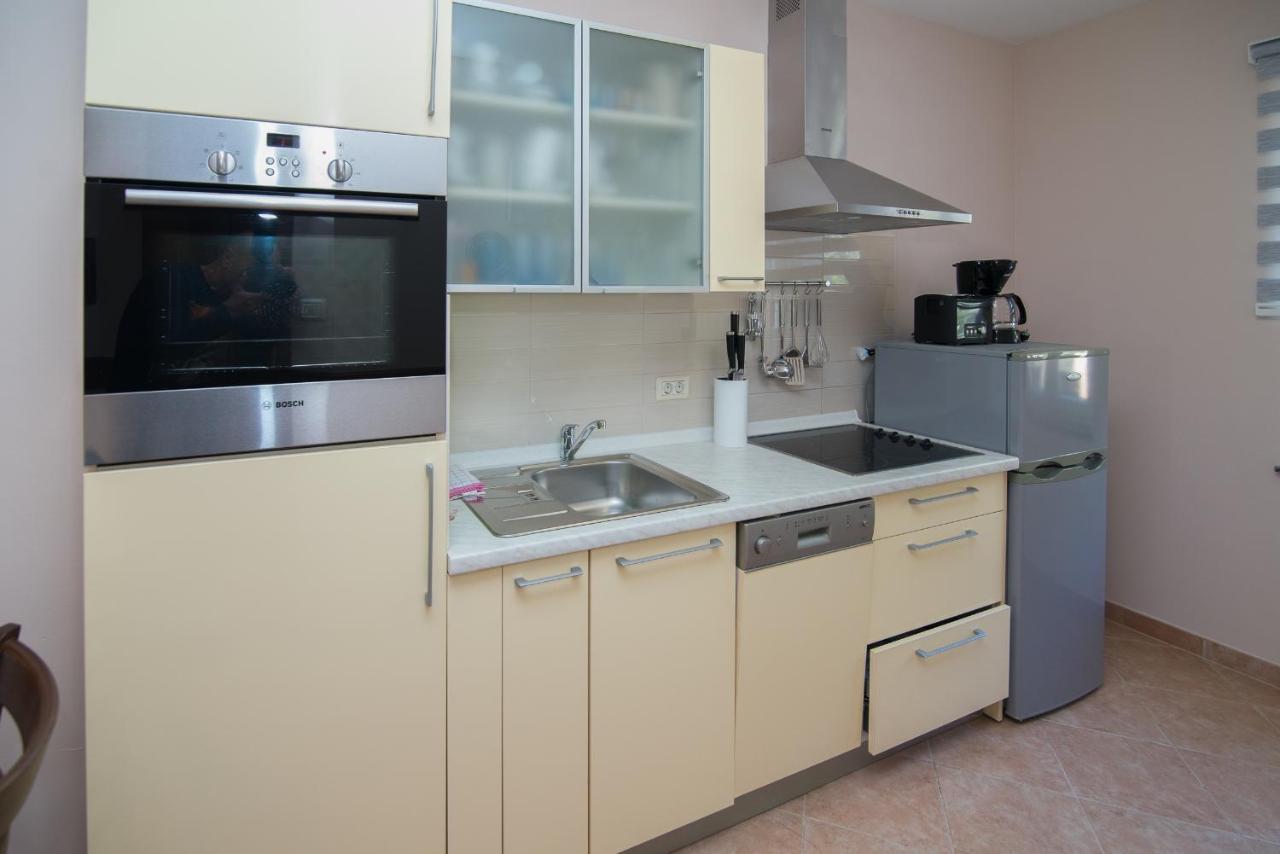 Apartments With A Parking Space Punta Kriza, Cres - 8082 Esterno foto